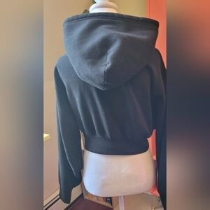 Cropped Black Hoodie - Classic Pullover